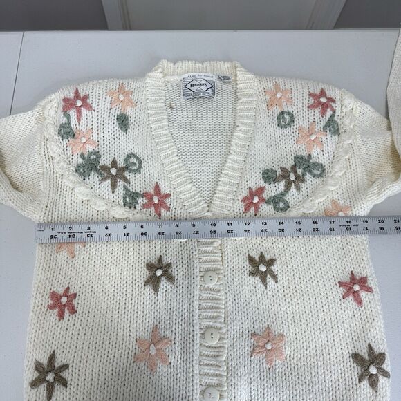 Vintage Nuggets Womens Sweater M White Floral Cardigan Hand Knitted Cottagecore - Picture 7 of 15